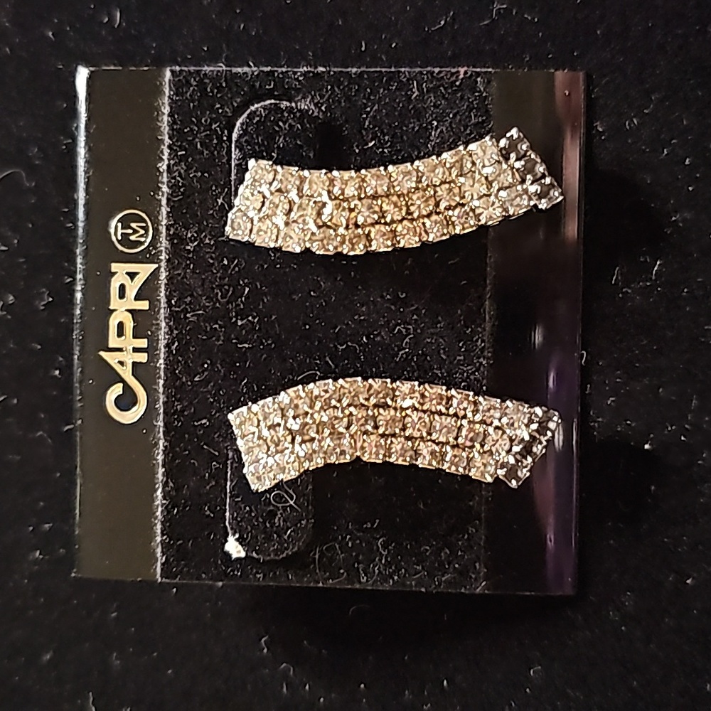 Capri Rhinestone Earrings🎠9